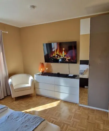 Lägenhet Wohlfuehlen & Arbeiten In Toplage Mit Gratis Tiefgaragenplatz *